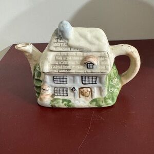 Vintage Charming miniature Cottage Teapot 12cm